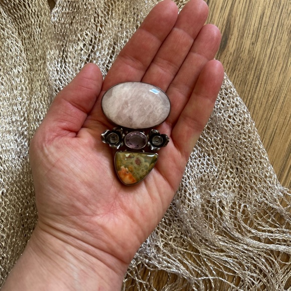 Beautiful Multi Stone, Hand-Crafted Silver Pendant - Picture 3 of 3